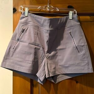 Athleta Trekkie shorts,size 8 ; never been worn